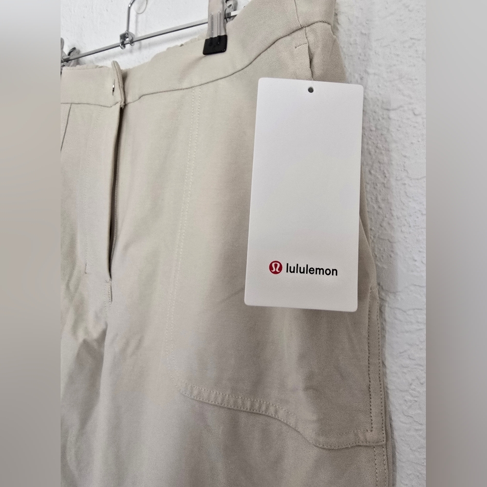 NWT Lululemon Athletica Light Utilitech Cargo Pocket HR Pants - Picture 3 of 8